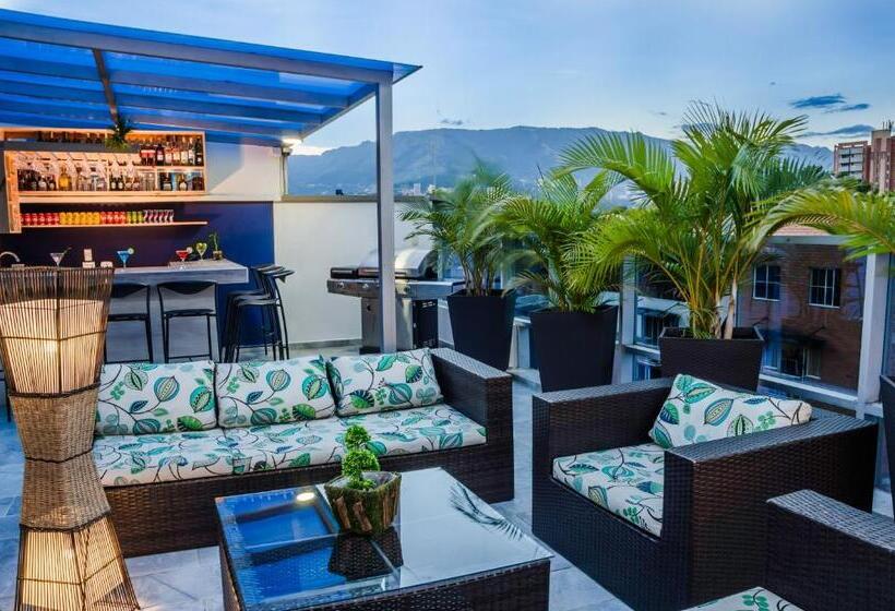 هتل Laureles Plaza