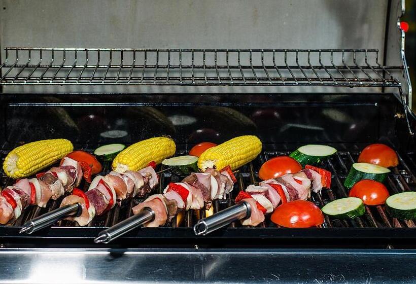 هتل Laureles Plaza