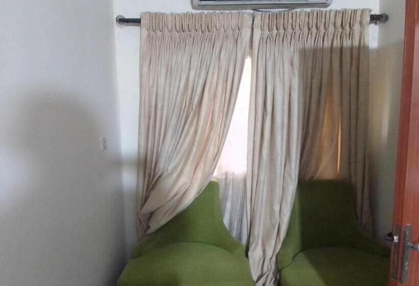 هتل 2 Bedroom Apartment