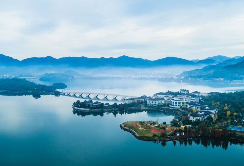 Hotel New Century Resort Yuyao Siming Lake
