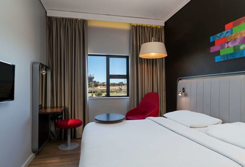 בית מלון כפרי Park Inn By Radisson Polokwane