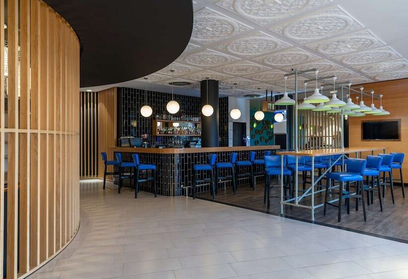 בית מלון כפרי Park Inn By Radisson Polokwane