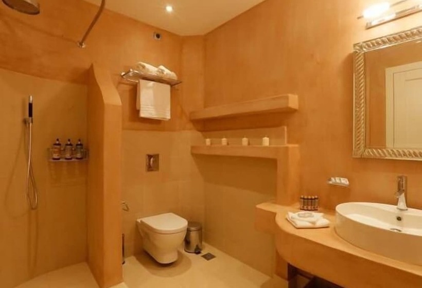 Fotos del hotel Pictures Suites:  9