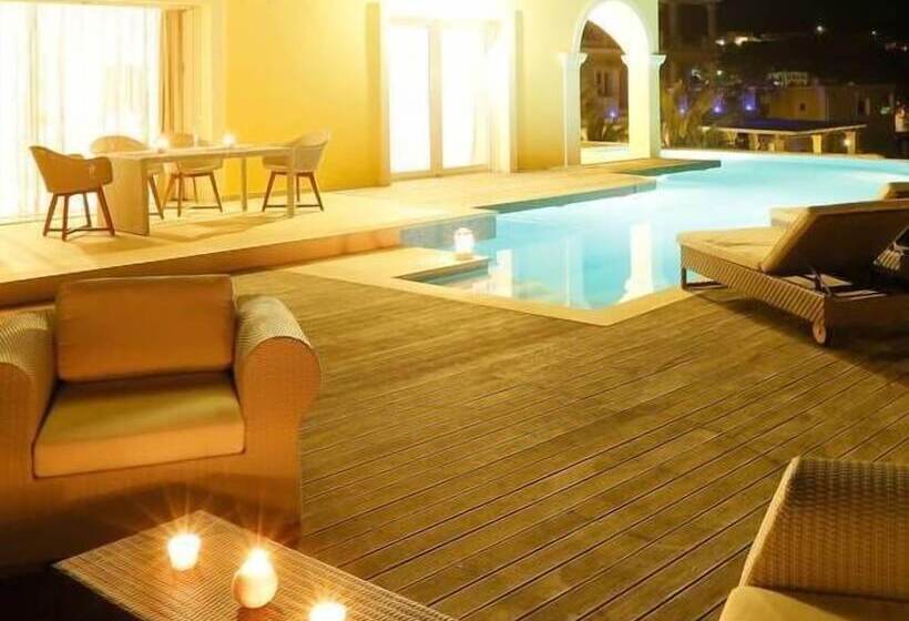 Fotos del hotel Pictures Suites:  24