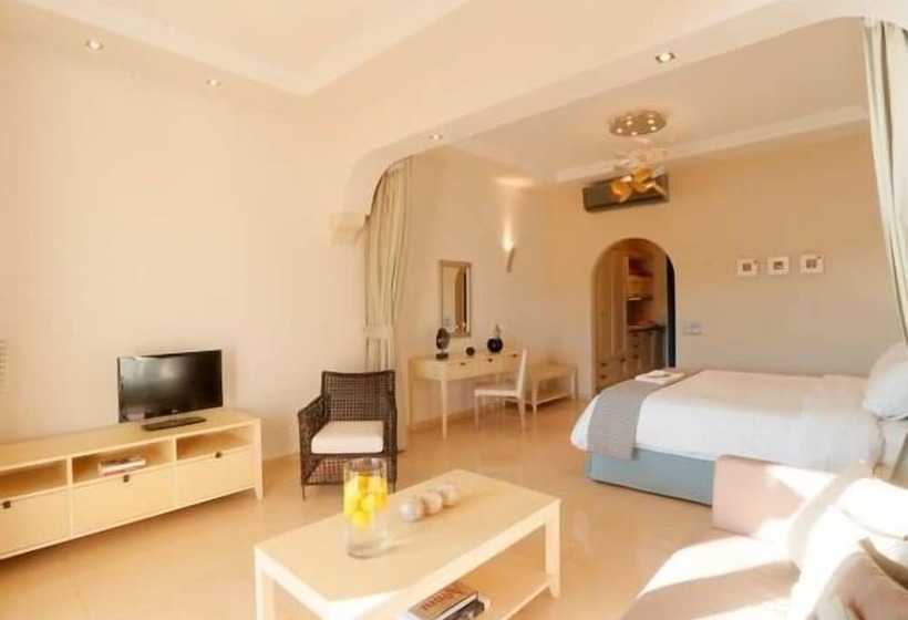 Fotos del hotel Pictures Suites:  8