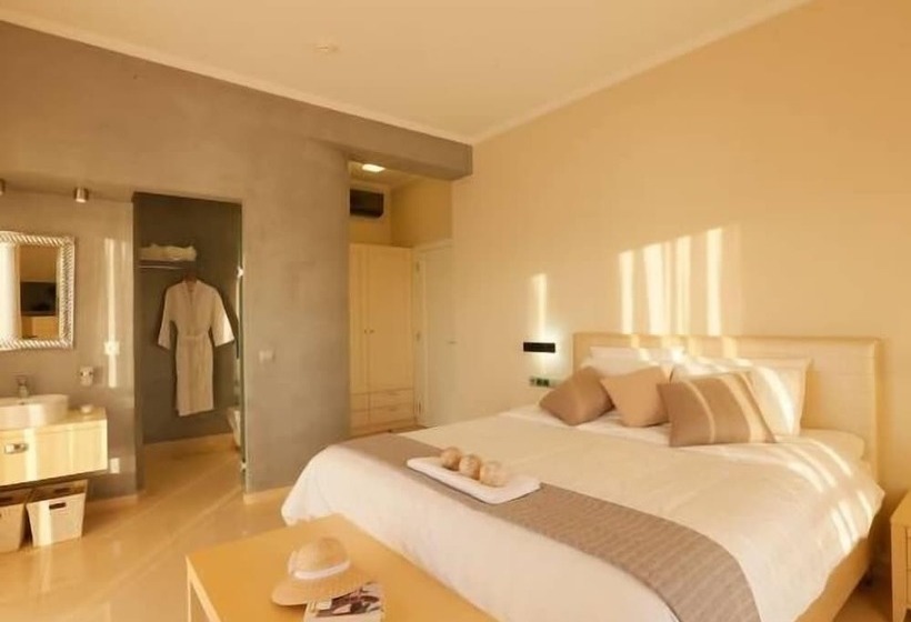 Fotos del hotel Pictures Suites:  6