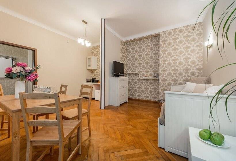 هتل Rondo Onz P&o Apartments