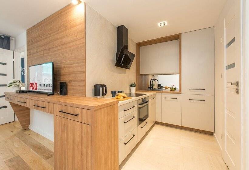 هتل Rondo Onz P&o Apartments