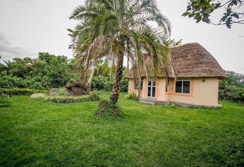 Hotel Roots Retreat And Camping Resort