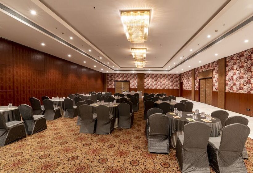 酒店 Saya Grand Club & Spa Resort