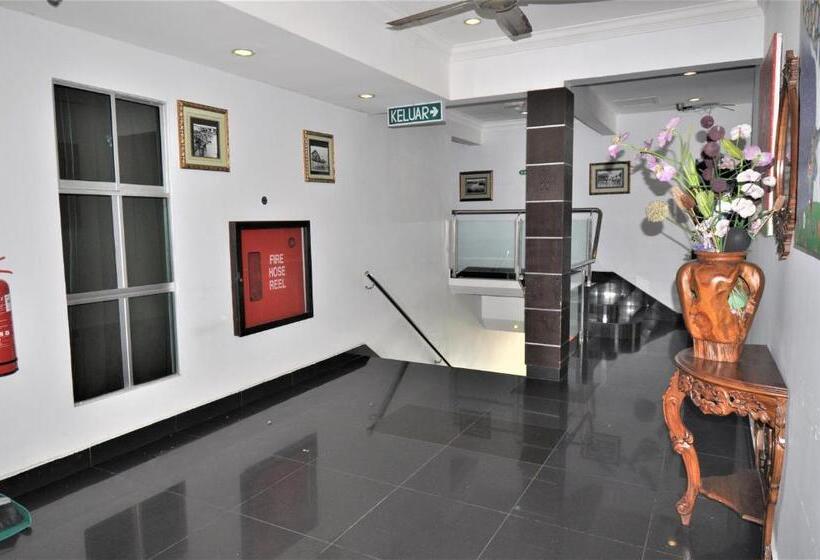 בית מלון כפרי Sipadan Inn 2