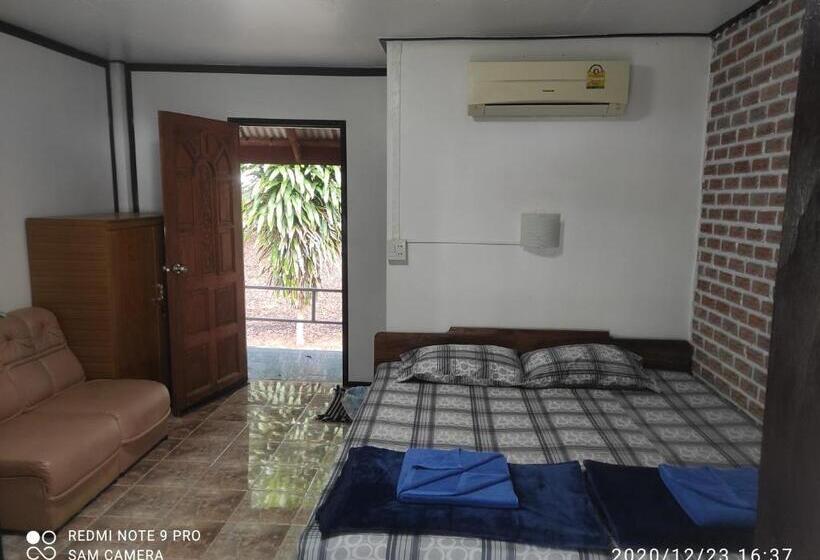 בית מלון כפרי Sukorn Andaman Beach Resort