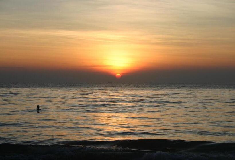 בית מלון כפרי Sukorn Andaman Beach Resort