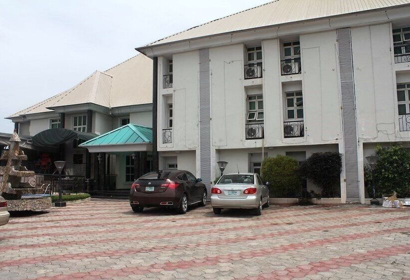هتل Vicmike Villa