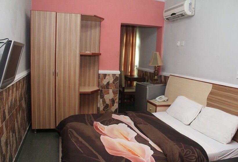 هتل Vicmike Villa