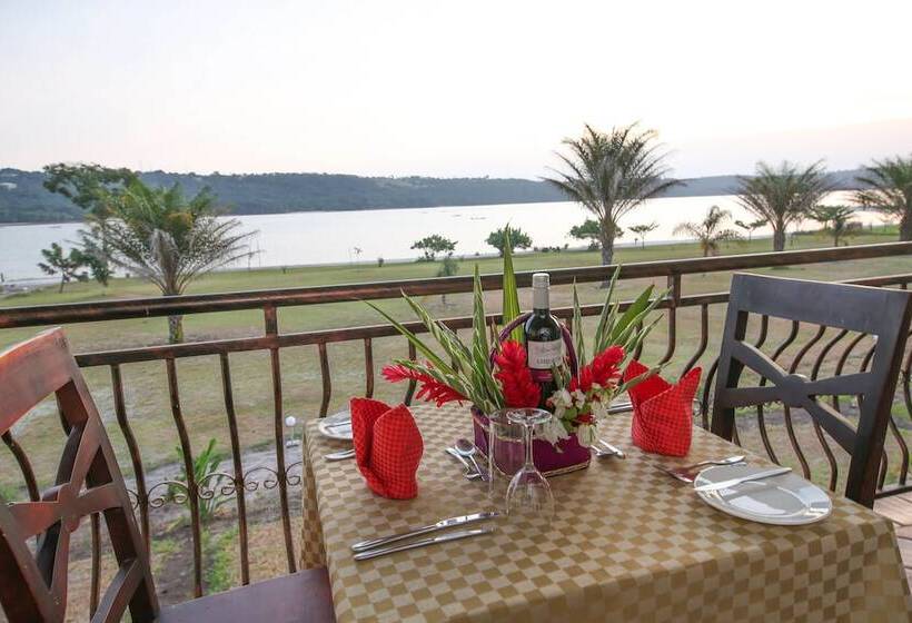 Victoria Forest Resort