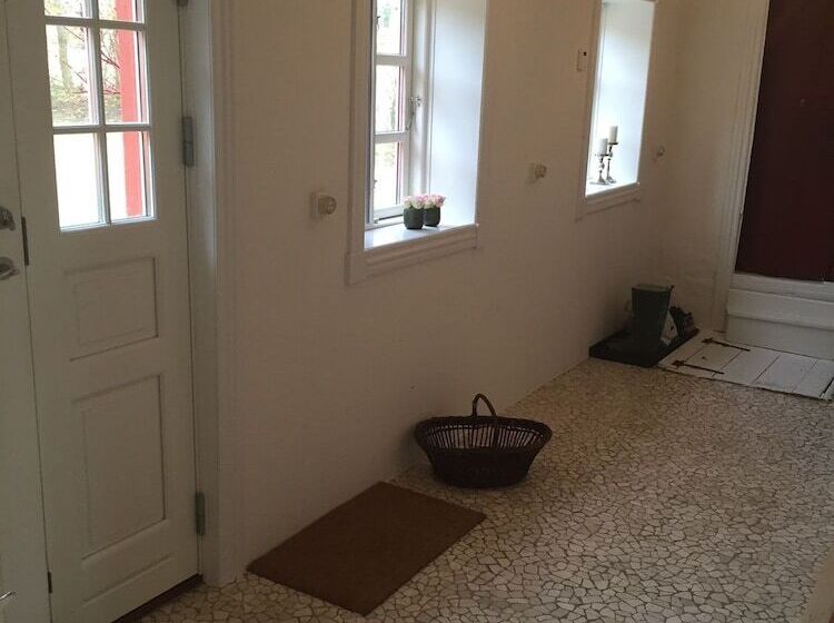 Alsbrogaard Deluxe Bed & Breakfast