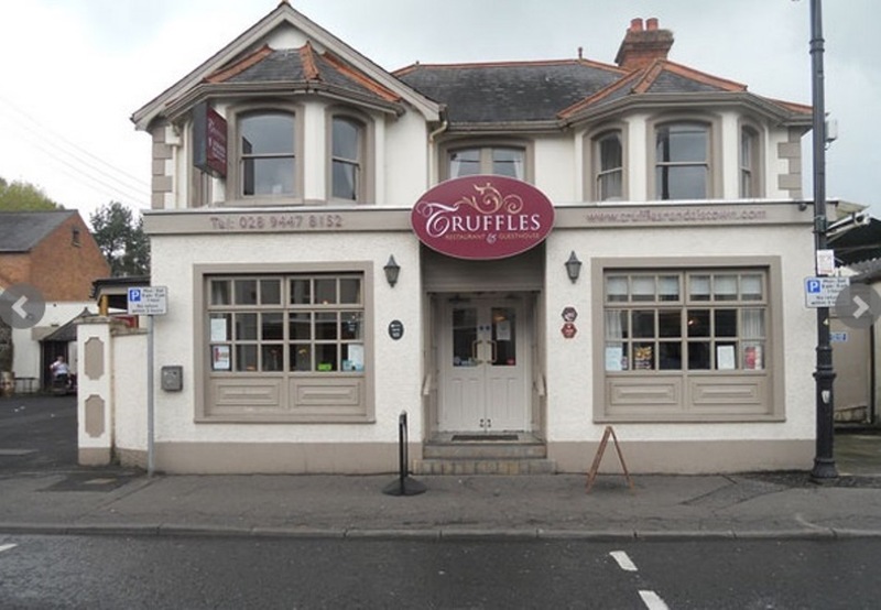 مبيت وإفطار Truffles Restaurant & Guesthouse