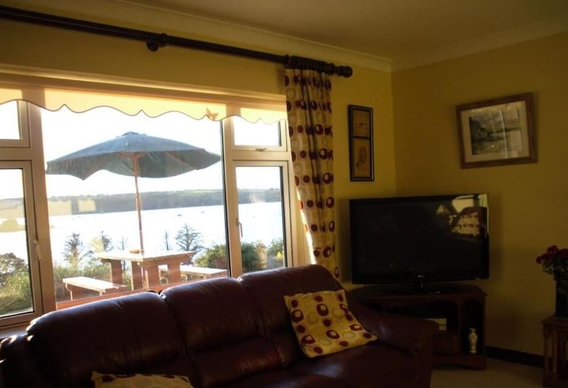 Channel View Bed & Breakfast