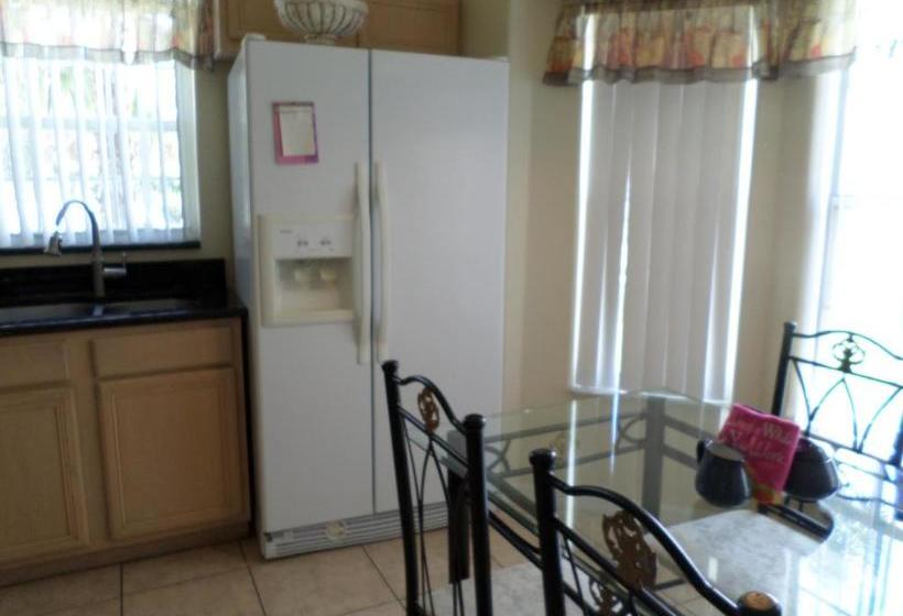 فندق Cinderellas Castle