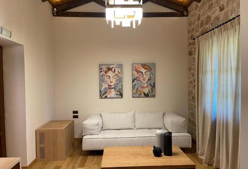 Отель Mystras Grand Palace Resort & Spa