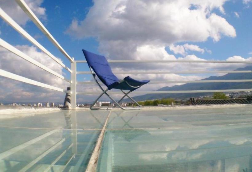 هتل Always Sunshine Inn