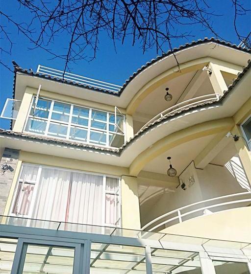 هتل Always Sunshine Inn