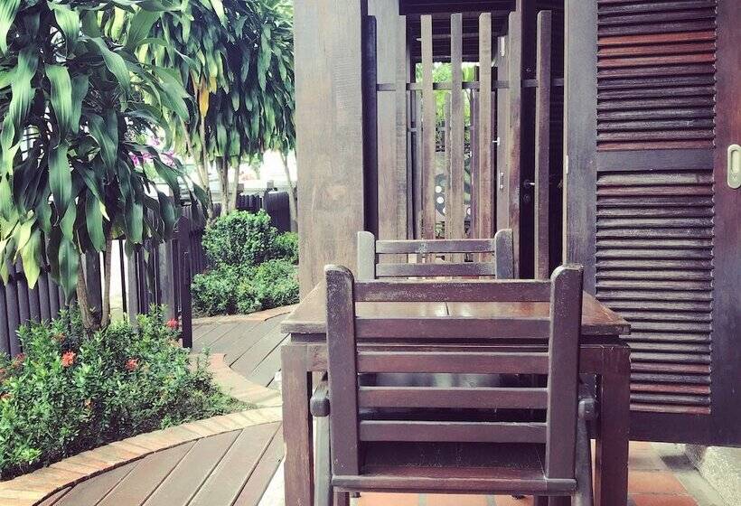 هتل Ancient Luang Prabang