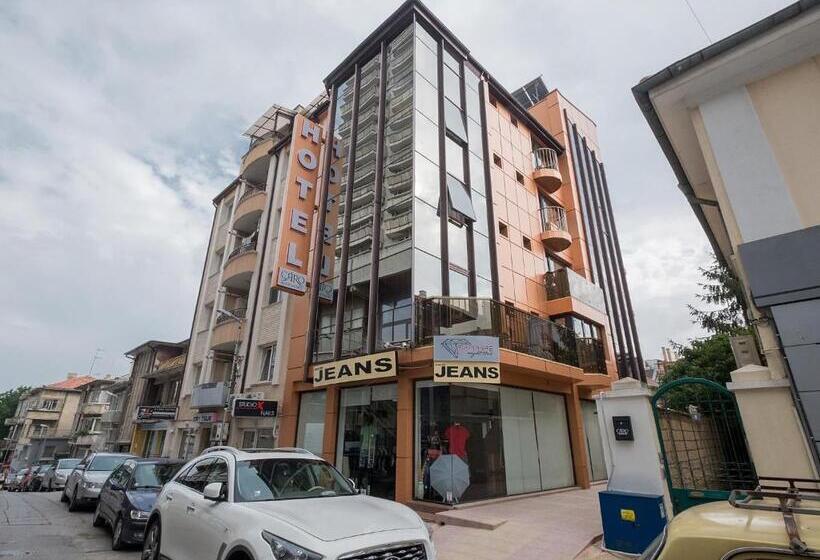 هتل Caro Apartments & Rooms