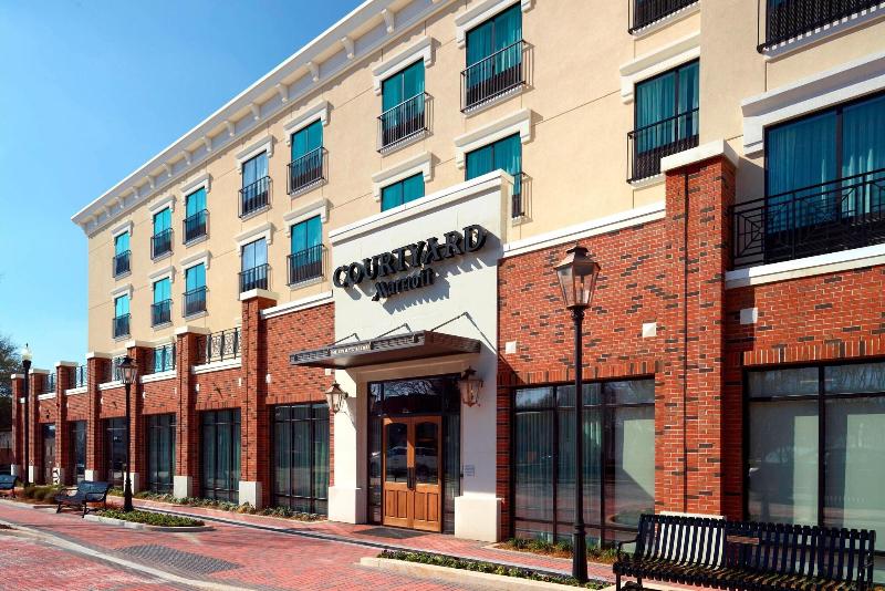 호텔 Courtyard By Marriott Lagrange
