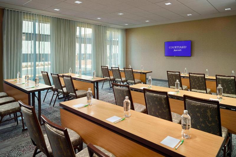 호텔 Courtyard By Marriott Lagrange