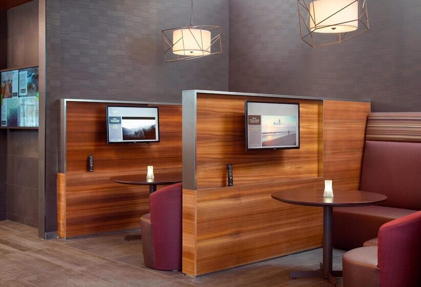 호텔 Courtyard By Marriott Lagrange