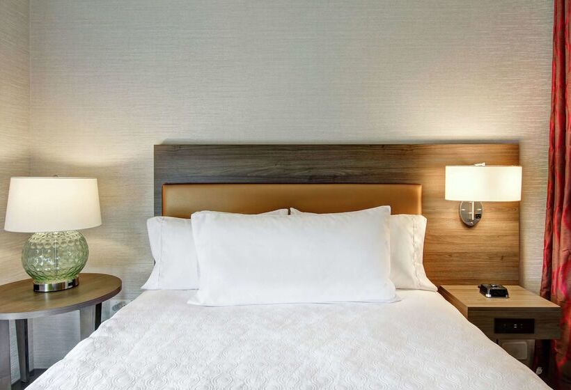 هتل Home2 Suites By Hilton Montreal Dorval