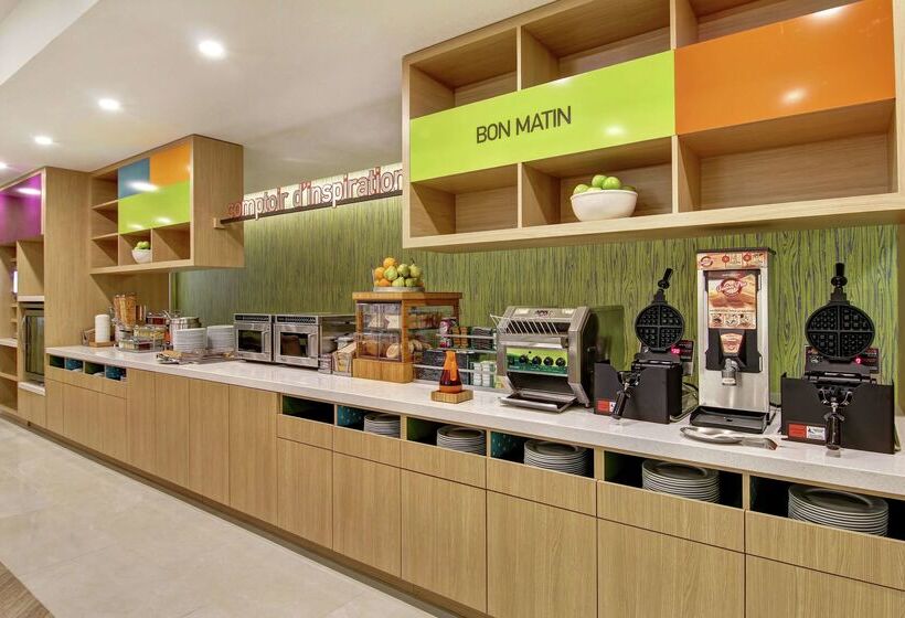 هتل Home2 Suites By Hilton Montreal Dorval