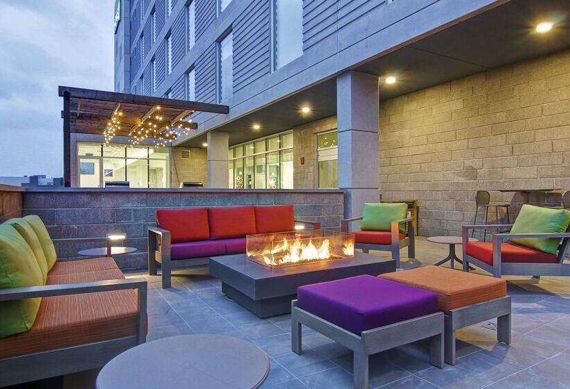 هتل Home2 Suites By Hilton Montreal Dorval