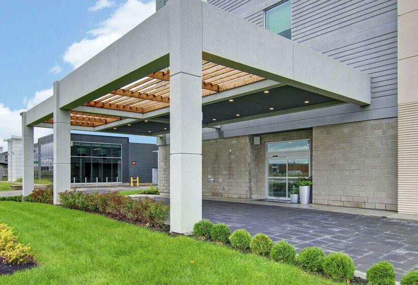 هتل Home2 Suites By Hilton Montreal Dorval