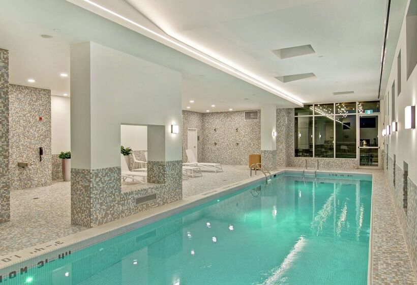 هتل Home2 Suites By Hilton Montreal Dorval