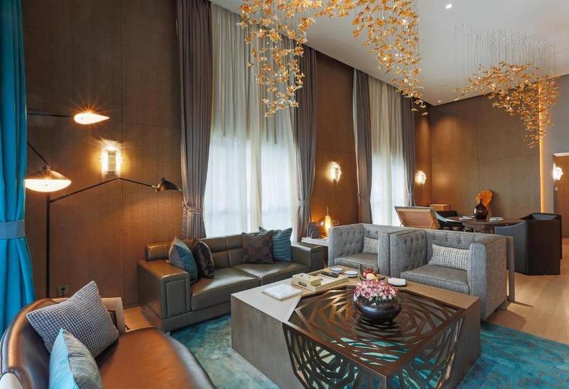 Hotel Luxehills Maison Albar