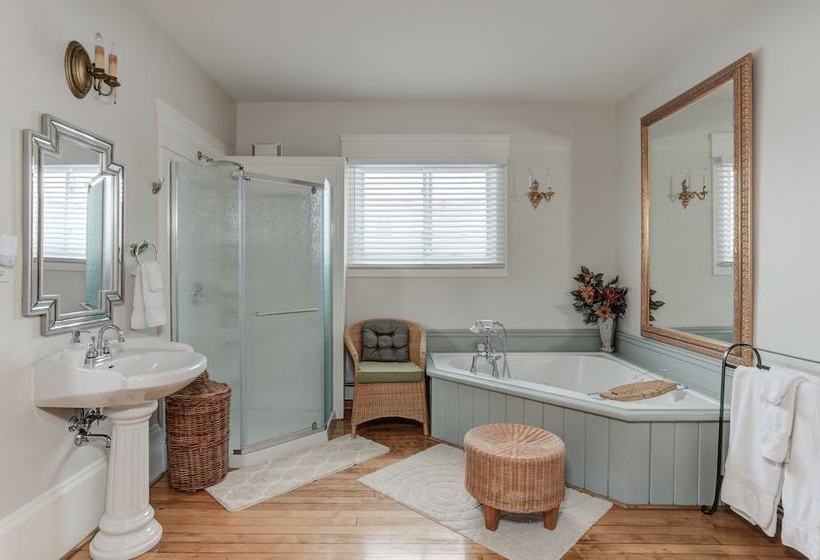 فندق Parker House Suites