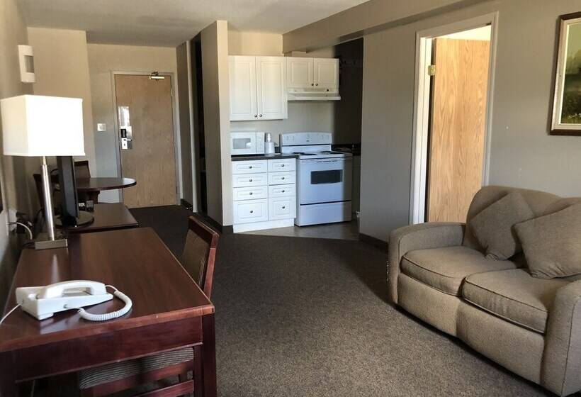 هتل R & R Wainwright Inn