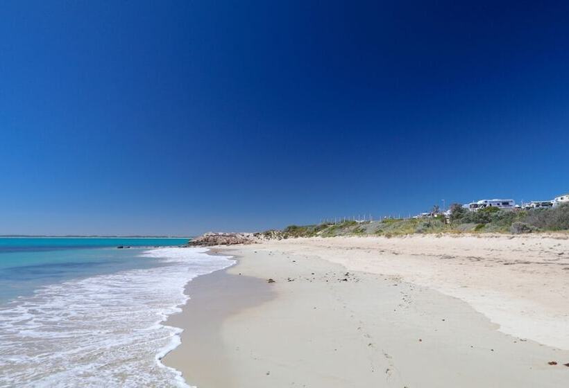 هتل Sea Vu Caravan Park