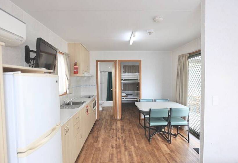 هتل Sea Vu Caravan Park