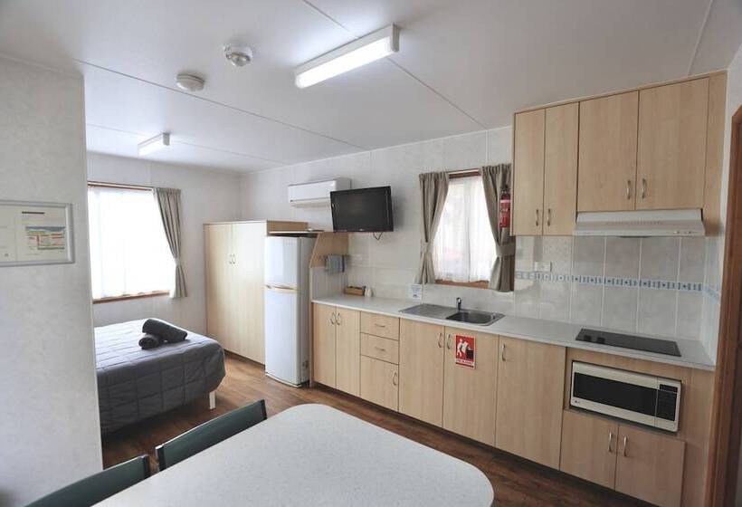 هتل Sea Vu Caravan Park