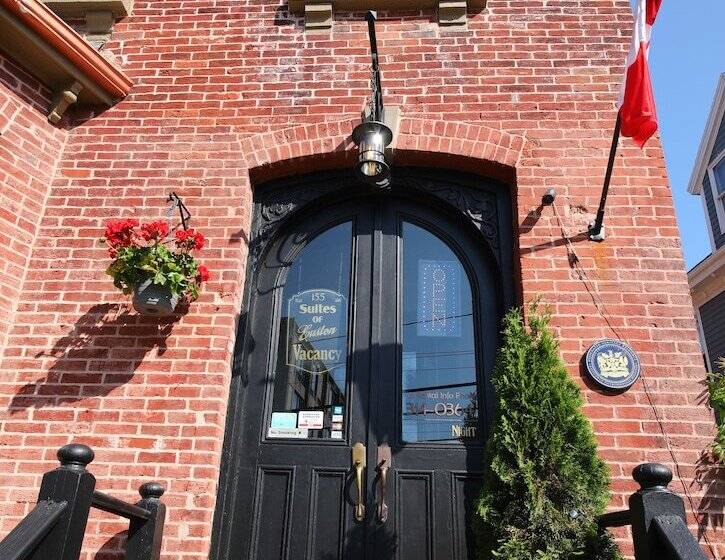 Отель Suites Of Euston