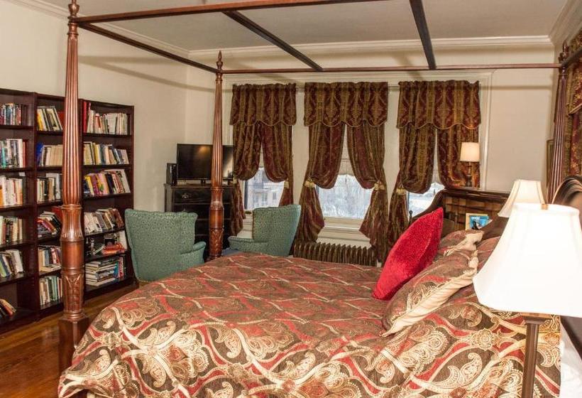 هتل The Historic Benner Mansion