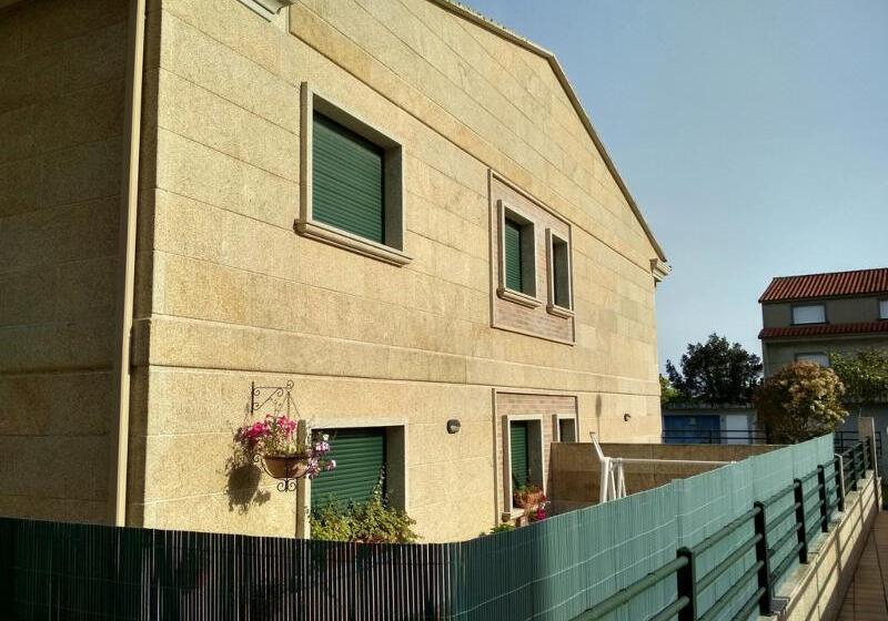 Apartamentos Playa De La Lanzada 3000