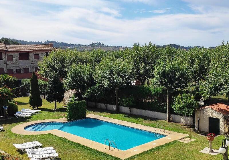 Apartamentos Playa De La Lanzada 3000