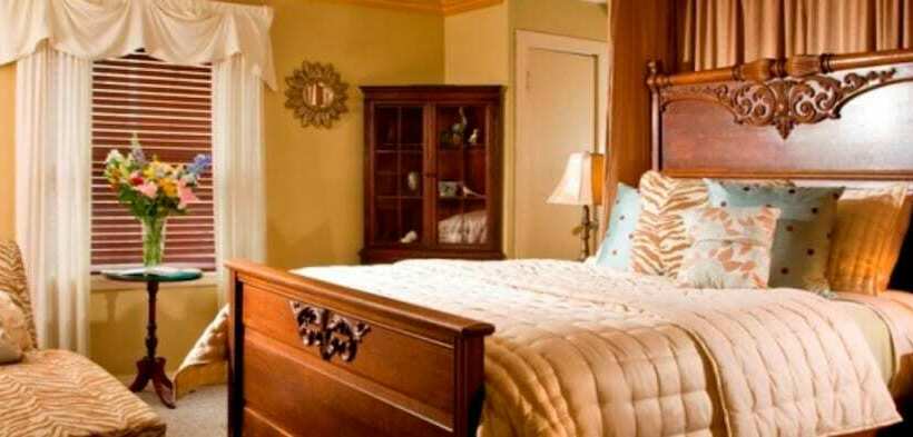 هتل 1890 Williams House Inn