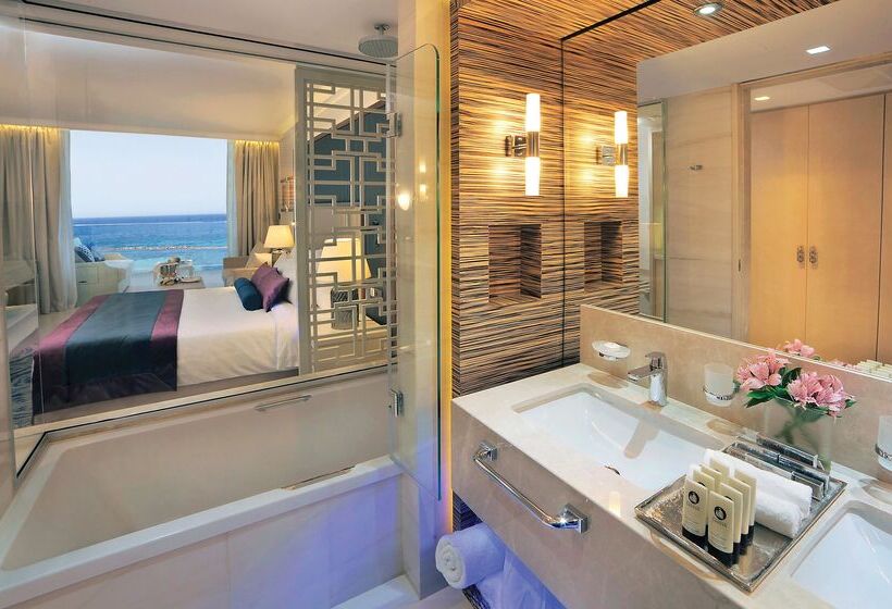 Amavi, Madefortwo Hotels   Paphos