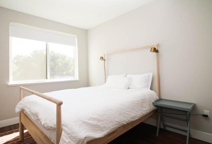 هتل Kasa Santa Clara North